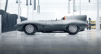 Jaguar, l’iconica D-Type torna a correre: annunciato il riavvio della produzione