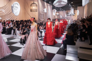 Dior: la collezione Haute Couture Primavera Estate 2018 ha silato a Shangai [FOTO]