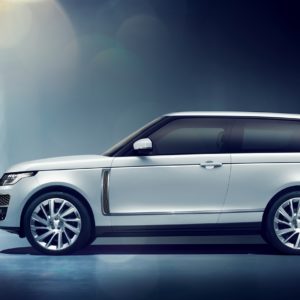 Range Rover SV Coupè: gran debutto al Salone di Ginevra 2018