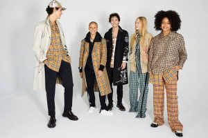 Ecco come Burberry ha buttato via 28 milioni di euro in vestiti di lusso