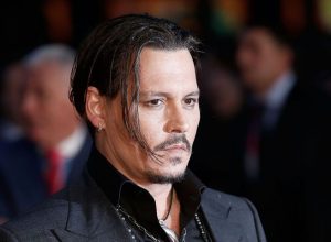Johnny Depp new look: l’attore (di nuovo) irriconoscibile, ecco come si è mostrato al pubblico