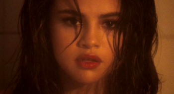 Case di lusso vip, Selena Gomez mette in vendita due sontuose ville: prezzi stellari