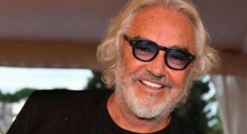 Flavio Briatore pizzicato con una bella bionda: è la nuova fiamma?