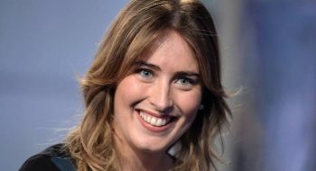 Maria Elena Boschi vacanze alle Eolie, con lei un uomo speciale (FOTO)