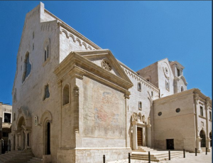 Idee viaggio, vacanze in Puglia, Bisceglie e il suo tesoro : il dolmen ‘La Chianca’