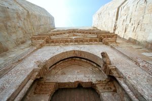 Idee viaggio, vacanze in Puglia: Castel del Monte, la fortezza dei misteri