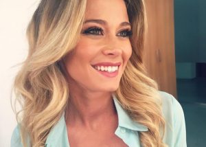Diletta Leotta lezioni di hula hoop: l’allenamento in palestra è ad alto tasso erotico! (FOTO)