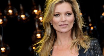 Kate Moss sorella: Lottie si spoglia e le sue foto sono da urlo! Gli scatti sexy