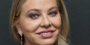 Ornella Muti nuda su Instagram: le foto piccanti insieme alla figlia Naike
