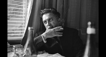 Federico Fellini, 25 anni fa ci lasciava il regista visionario del cinema italiano