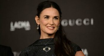 Demi Moore: make-up fashion o chirurgia estetica? La foto preoccupa i fan