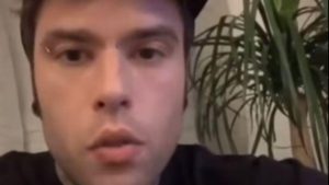 Fedez minacciato di morte: il rapper spaventato e turbato si sfoga su Instagram