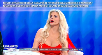 Walter Nudo baciato dalla marchesa d’Aragona: Francesca Cipriani pazza di gelosia!