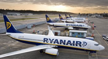 Ryanair offerte di lavoro: cercasi assistenti di volo!