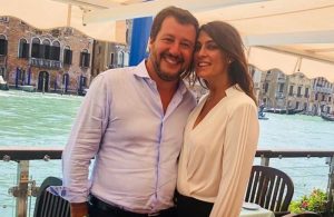 Elisa Isoardi e Matteo Salvini insieme alla serata di gala: sorrisi complici? Ecco la foto