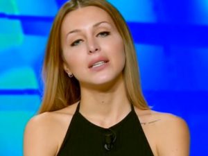 Asia Nuccetelli a Domenica Live ammette i ritocchi estetici: “Ecco cosa mi sono rifatta”