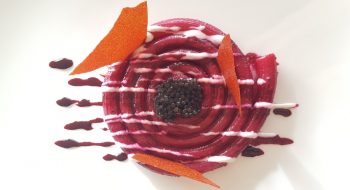 Chef Michele Iaconeta, ricetta “Maccherone di rapa rossa, mousse di capra e Caviale Calvisius”