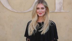 Chiara Ferragni seminuda davanti allo specchio: la foto sexy su Instagram