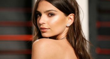 Emily Ratajkowski, vestito “mozzafiato” al matrimonio di Marc Jacobs