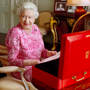 Elisabetta II: la regina più famosa di sempre si prepara a festeggiare 70 anni di regno