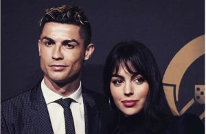 Cristiano Ronaldo Capodanno a Dubai: foto in piscina extra lusso e dedica d’amore a Georgina