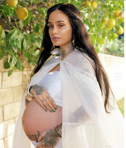 Kehlani e la gravidanza social, gli scatti esclusivi di Aris Jerome