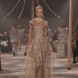 Sfilata Dior 2019 l’atmosfera circense e il backstage con Olivia Palermo