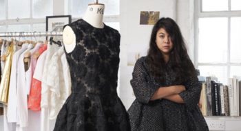 Simone Rocha una stilista emergente che vive tra arte e moda: classicità e innovazione