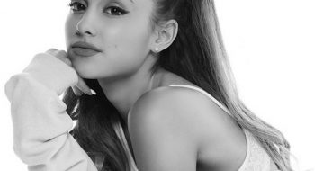 Ariana Grande in “7 Rings” canta l’amicizia e la shopping therapy