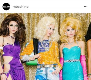 Milano Fashion Week 2019: Moschino in passerella con il revival dei quiz Tv anni ’80