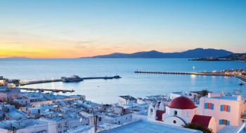 Vacanze in Grecia con barca, alla scoperta di Mykonos e Santorini