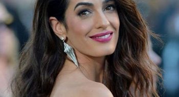 Amal Clooney, i look dell’avvocato che ha stregato Hollywood