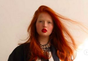 Tess McMillan, la modella texana dai capelli di fuoco