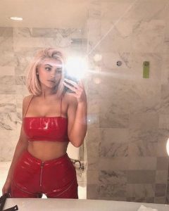 Kylie Jenner è una principessa in PVC e queste foto lo dimostrano