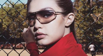 Gigi Hadid e la nuova collezione di occhiali da sole per Vogue: anni ’90 style