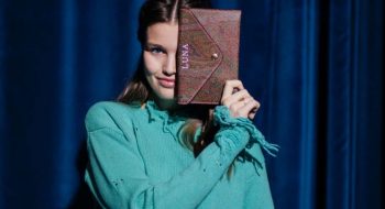 Etro e la pochette RSVP, personalizzabile e in limited edition