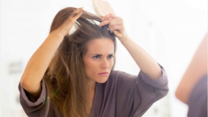 6 pratici consigli per mantenere giovani i tuoi capelli
