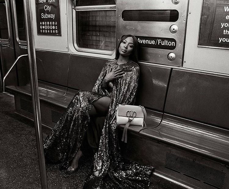 RÃ©sultat de recherche d'images pour "naomi campbell au mÃ©tro de new-york"