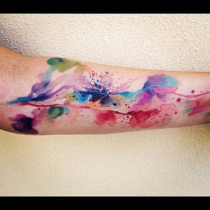 Tatuaggi ad acquerello: coloratissime idee per l’estate