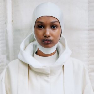 Chi è Ugbad Adbi, il nuovo volto della moda contemporanea