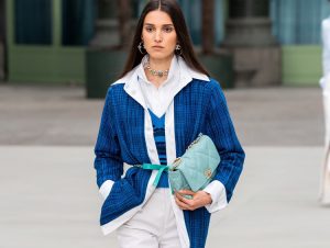 Chanel sfila senza Karl Lagerfeld: la prima collezione di Virginie Viard