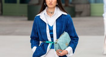 Chanel sfila senza Karl Lagerfeld: la prima collezione di Virginie Viard
