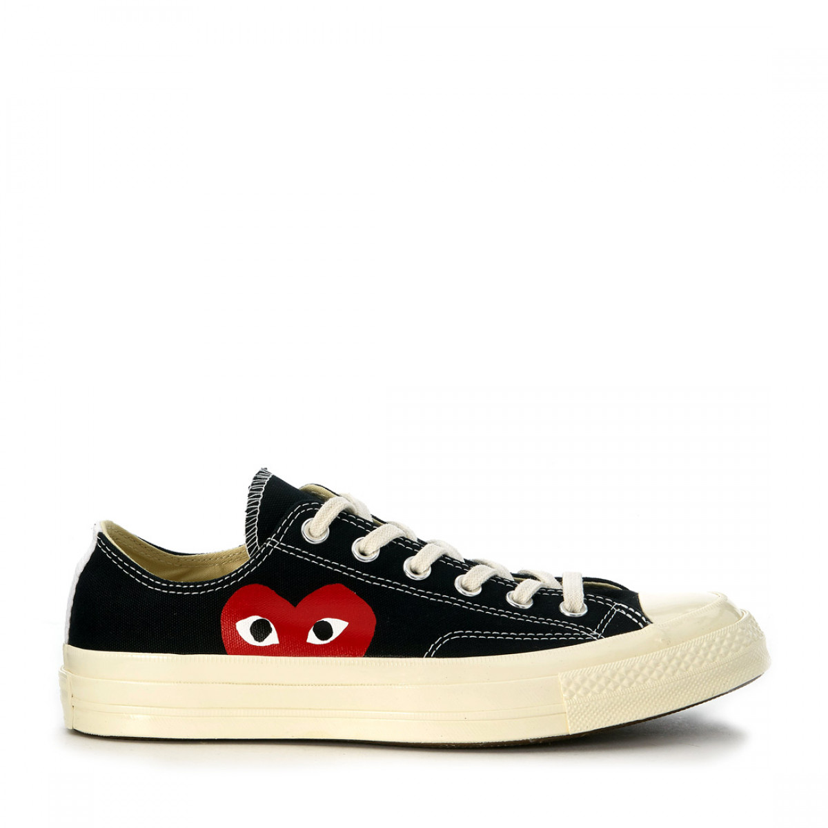 COMME des GARÇONS x Converse: le sneakers coi cuori innamorano