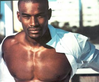 Tyson Beckford: statua o realtà?