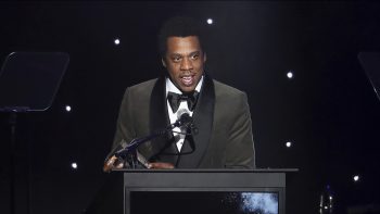 Jay-Z è il primo rapper della storia a diventare miliardario, lo dichiara Forbes