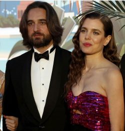 Charlotte Casiraghi e Dimitri Rassam: i dettagli fashion sul matrimonio