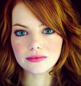 Emma Stone capelli: l’attrice ritorna alla chioma castano ramato