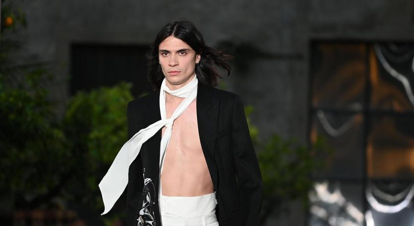 Pitti Uomo 96: Givenchy manda in passerella il Charles Baudelaire del 2019