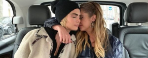 Cara Delevingne e Ashley Benson fanno coming out: «Ti amo zuccherino»