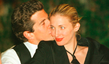 John Kennedy Jr. e Carolyn Bessette: una storia d’amore tormentata finita in tragedia